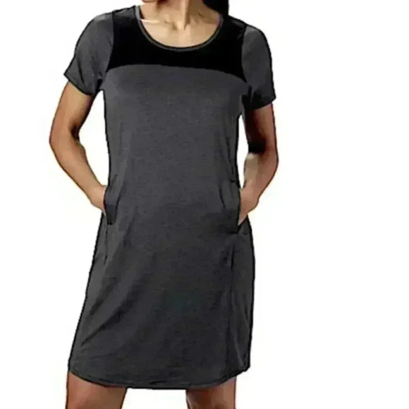 Columbia Place to Place II Athleisure Short Sleeve Dress - Picture 6 of 6